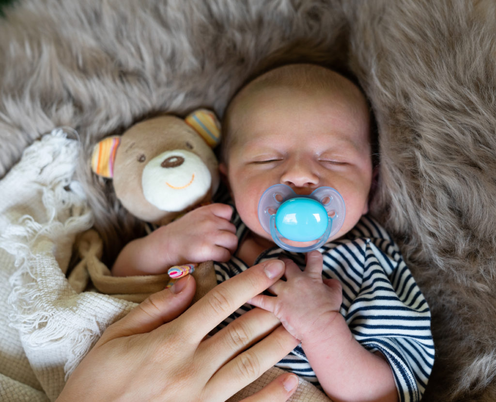 newborn-neugeborenenshooting-tobiasundkerstin-fotografie-baby-thalmaessing-hilpoltstein-heideck-newbornfotografie