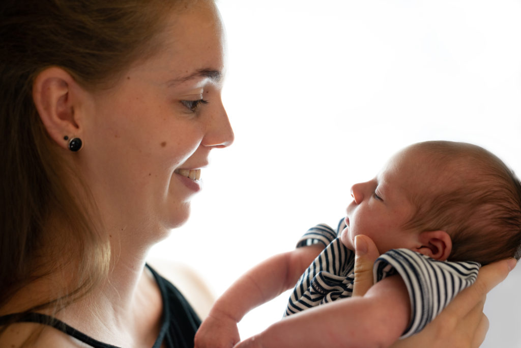 newborn-neugeborenenshooting-tobiasundkerstin-fotografie-baby-thalmaessing-hilpoltstein-heideck-newbornfotografie