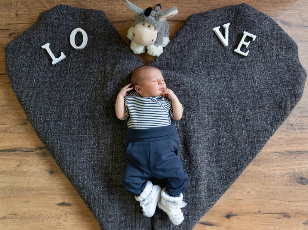newborn-neugeborenenshooting-tobiasundkerstin-fotografie-baby-thalmaessing-hilpoltstein-heideck