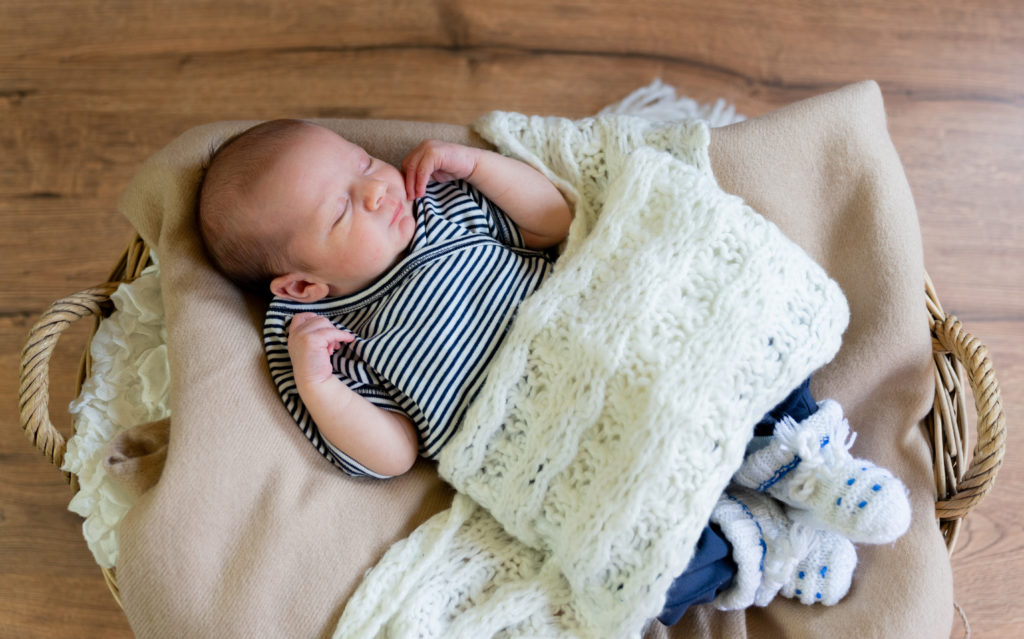 newborn-neugeborenenshooting-tobiasundkerstin-fotografie-baby-thalmaessing-hilpoltstein-heideck