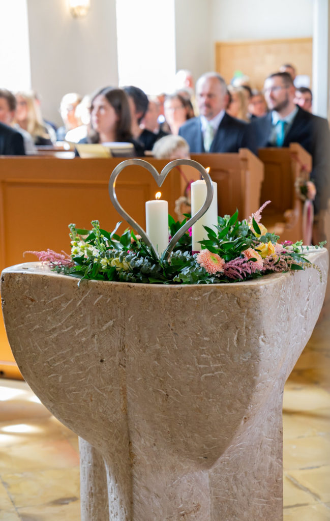 hochzeitsreportage-kirchlichetrauung-hochzeitsfotografie-tobiasundkerstin-fotografie