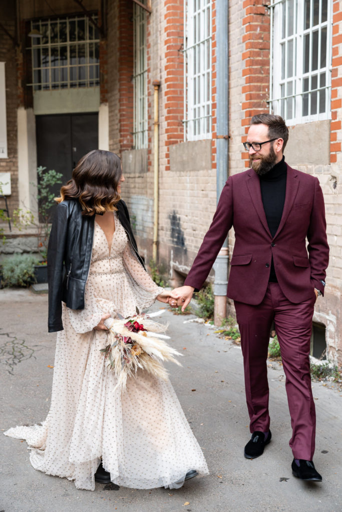 hochzeitsreportage-urbanwedding-winterhochzeit-hochzeitsfotografie-tobiasundkerstin-fotografie-workshop-vanessaundsaskia