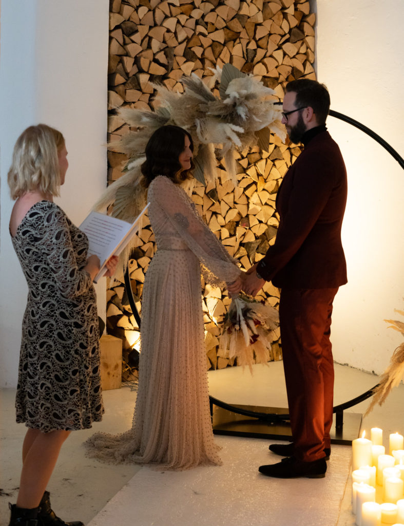 hochzeitsreportage-urbanwedding-winterhochzeit-hochzeitsfotografie-tobiasundkerstin-fotografie-workshop-vanessaundsaskia