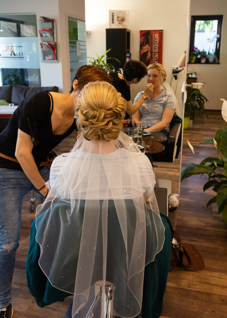 hochzeitsreportage-gettingready-hochzeitsfotografie-tobiasundkerstin-fotografie