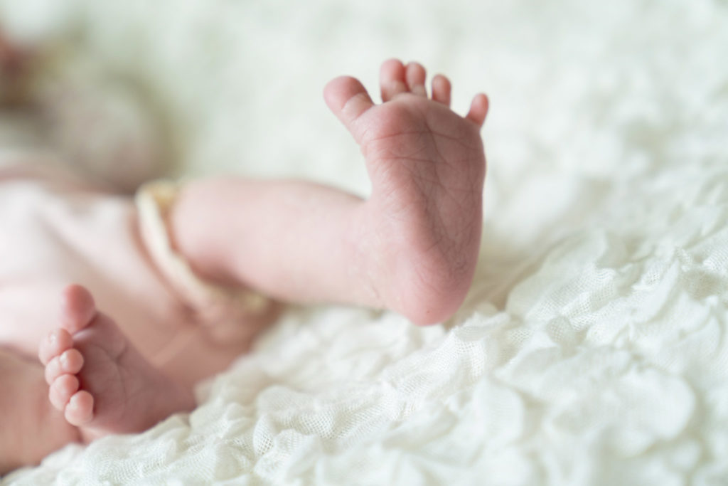 newborn-neugeborenenshooting-tobiasundkerstin-fotografie-baby-thalmaessing-hilpoltstein-heideck-newbornfotografie