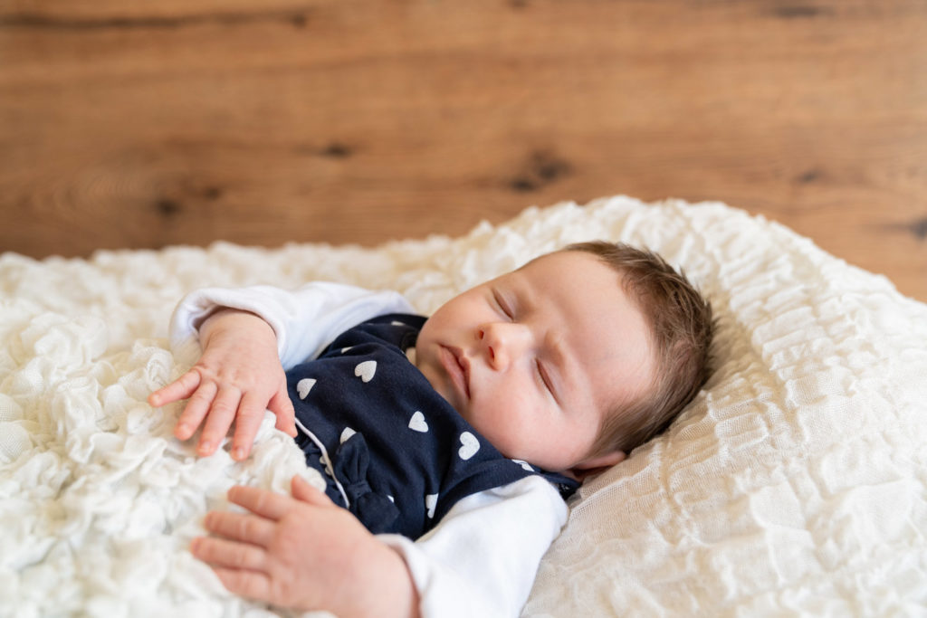 newborn-neugeborenenshooting-tobiasundkerstin-fotografie-baby-thalmaessing-hilpoltstein-heideck-newbornfotografie